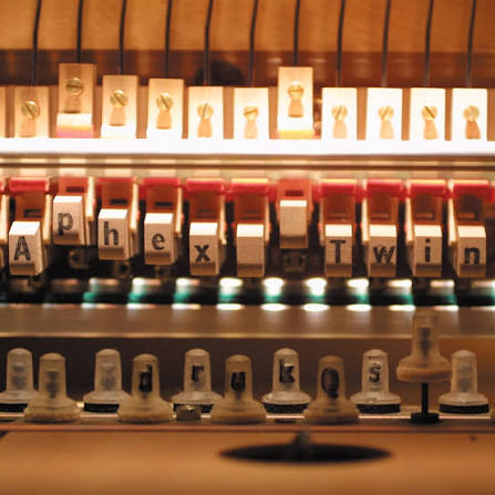APHEX TWIN - DRUNKQS (4LP box) (pre-order 30/10/2026)