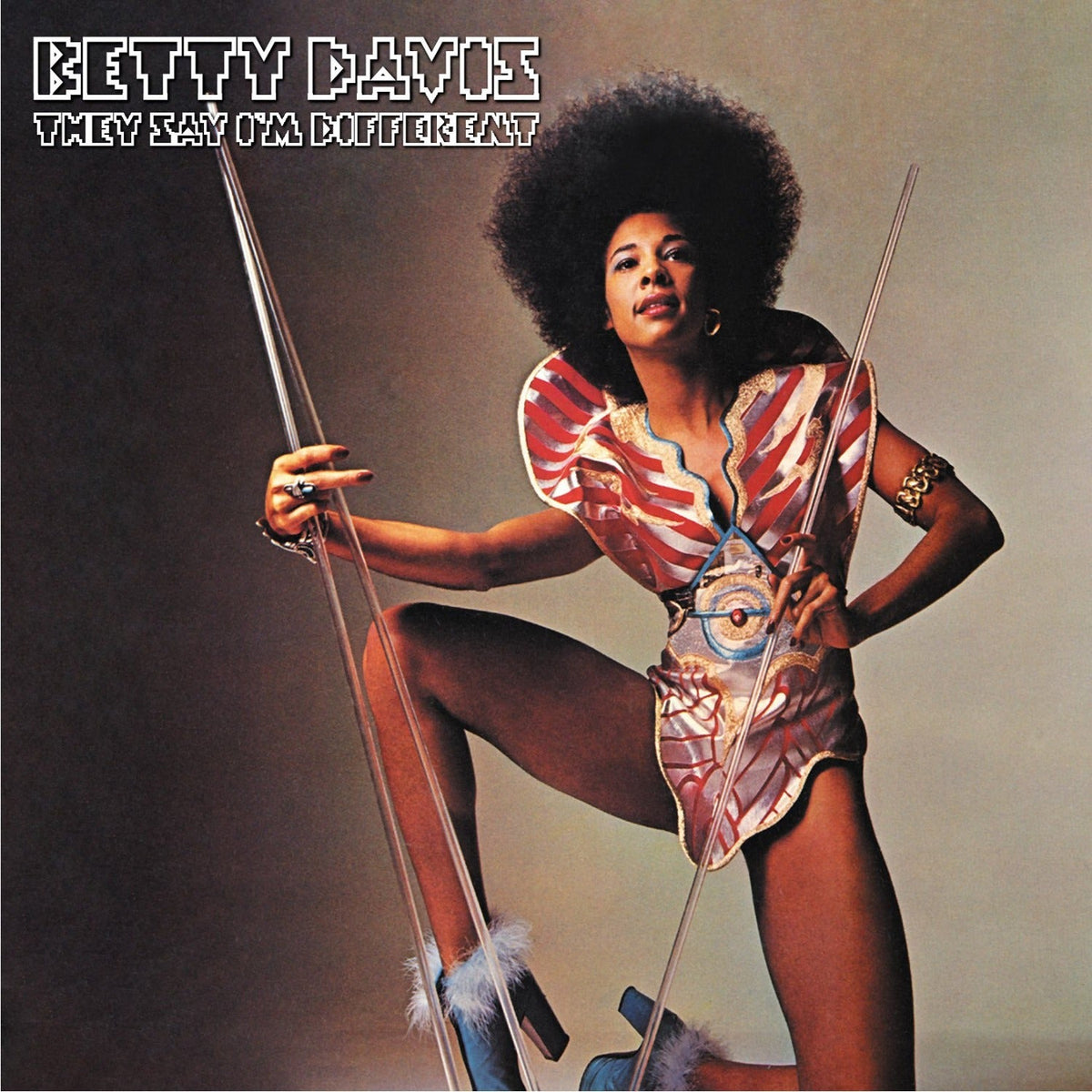 DAVIS, BETTY - THEY SAY I'M DIFFERENT (coloured orange vinyl)